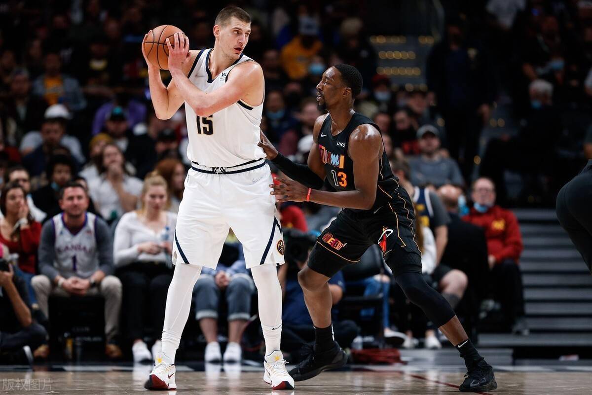 莱万多夫斯基新星惊险取胜表现惊艳,掘金未来可期! 莱万多夫斯基新星惊险取胜表现惊艳,掘金未来可期!